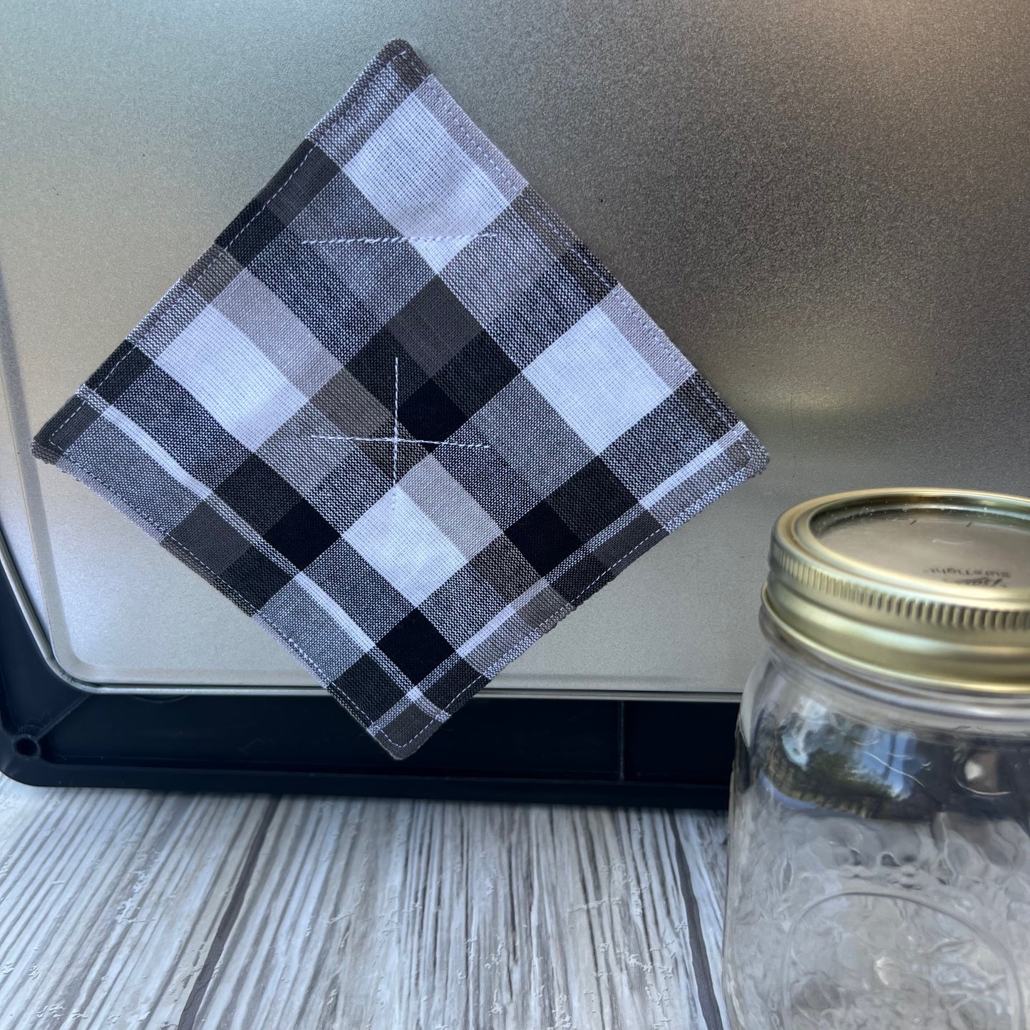 Black Plaid Magnetic Jar Opener