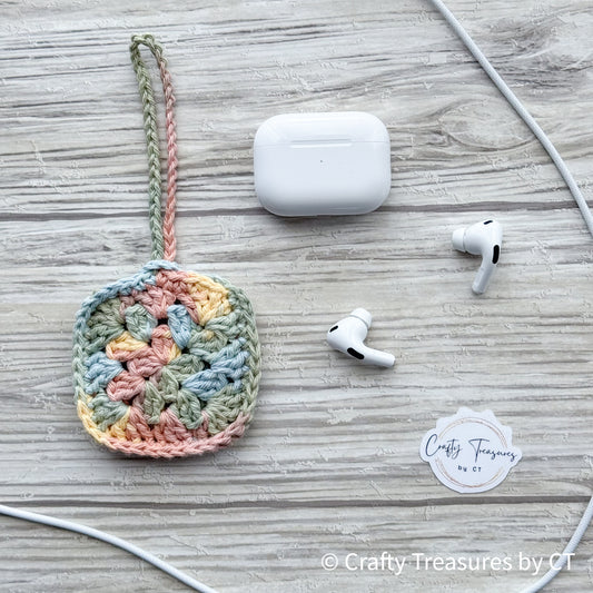 Crocheted Wireless Headphones Case - Buttercream