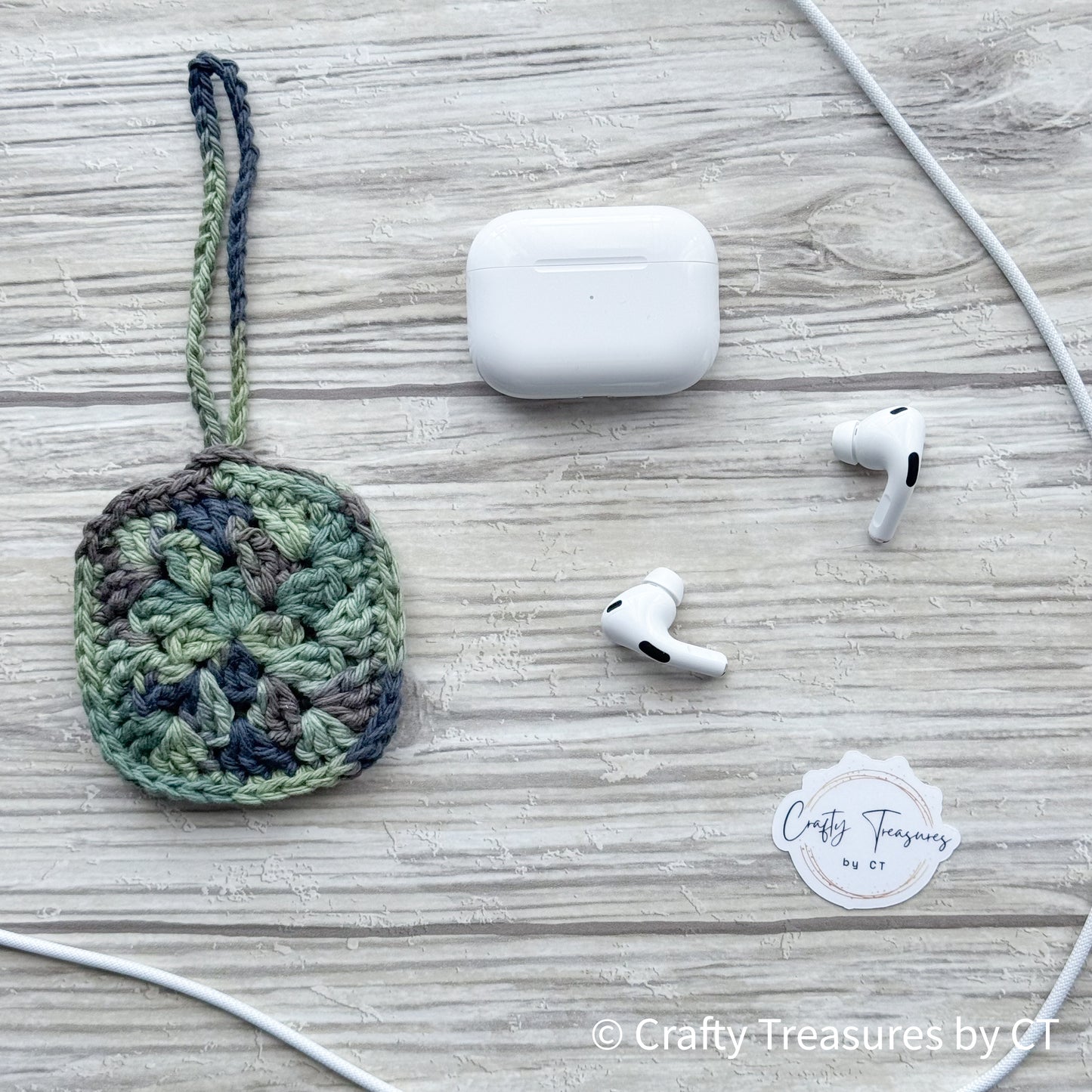 Crocheted Wireless Headphones Case - Green Camo