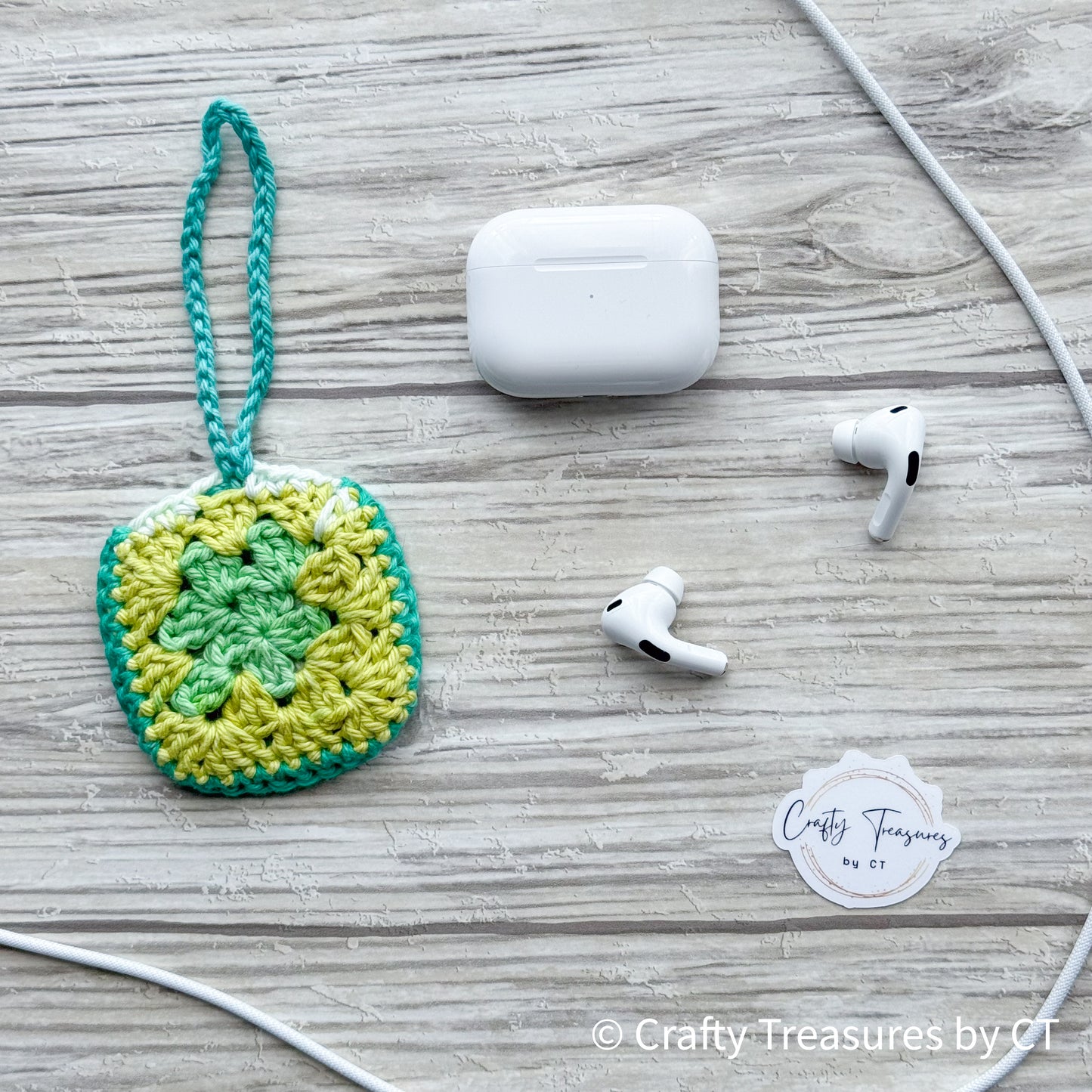 Crocheted Wireless Headphones Case - Green Stripes