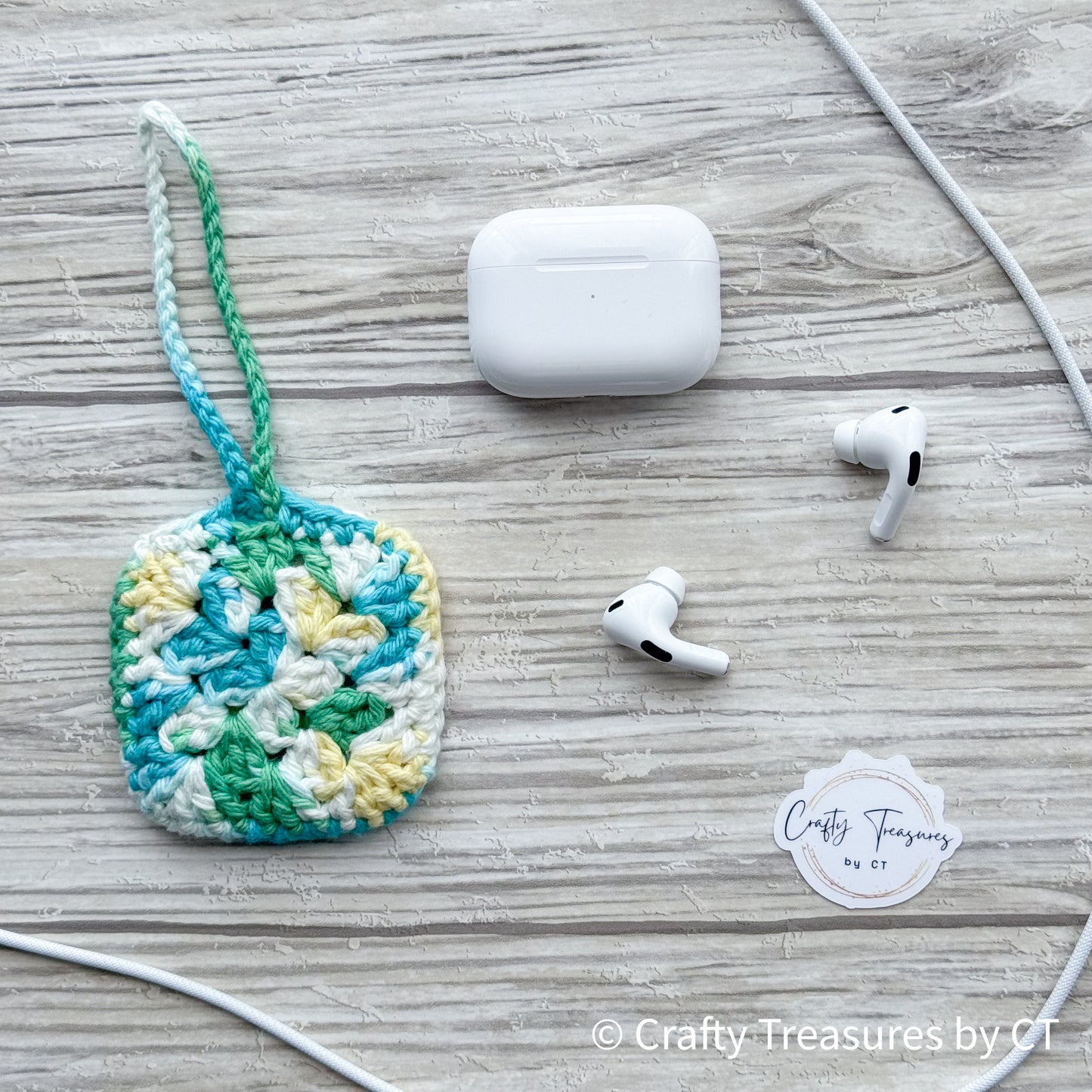 Crocheted Wireless Headphones Case - Mod Ombre
