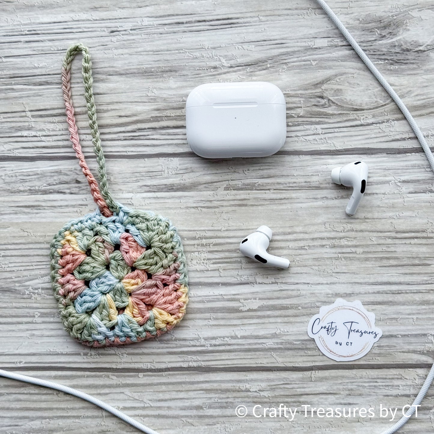 Crocheted Wireless Headphones Case - Buttercream