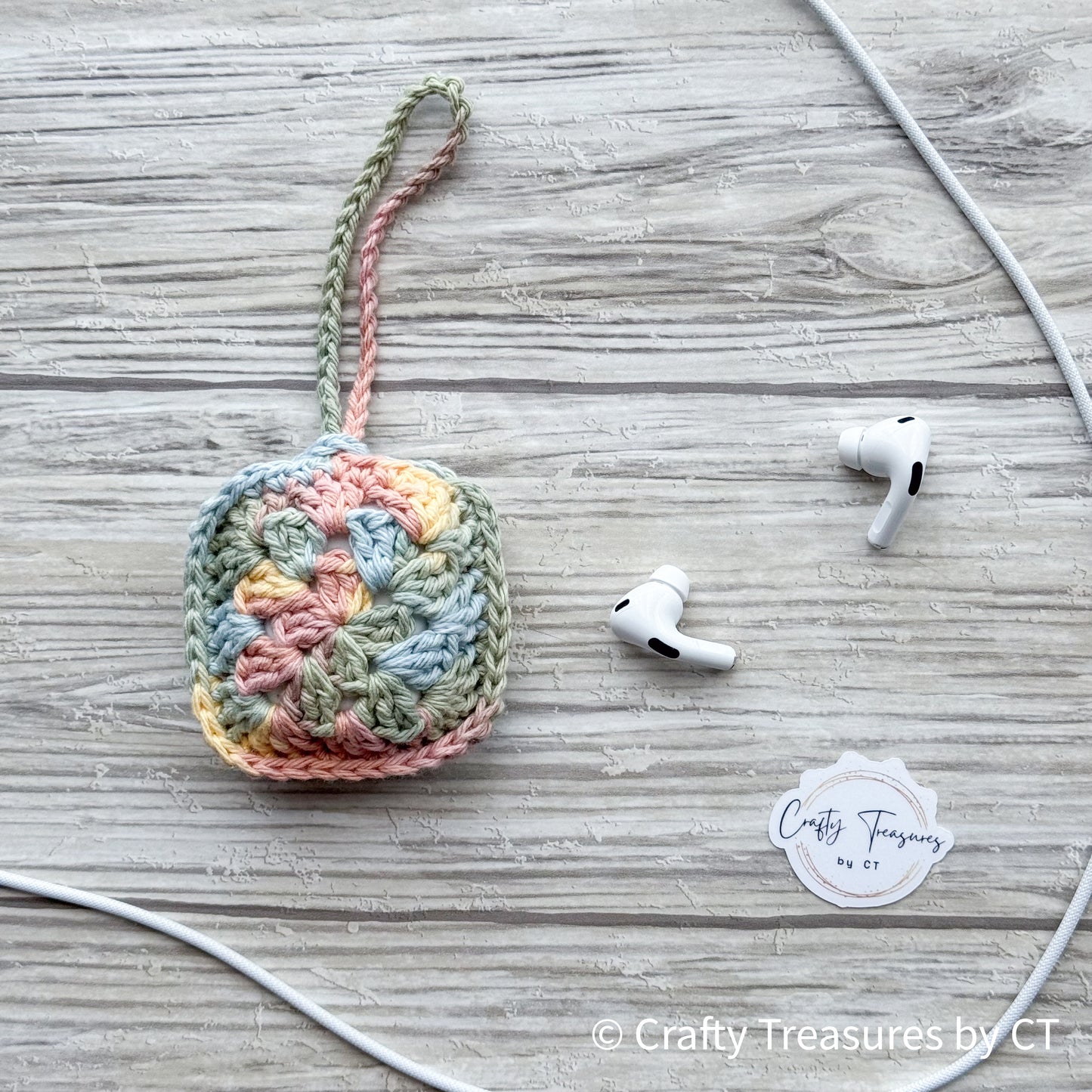 Crocheted Wireless Headphones Case - Buttercream