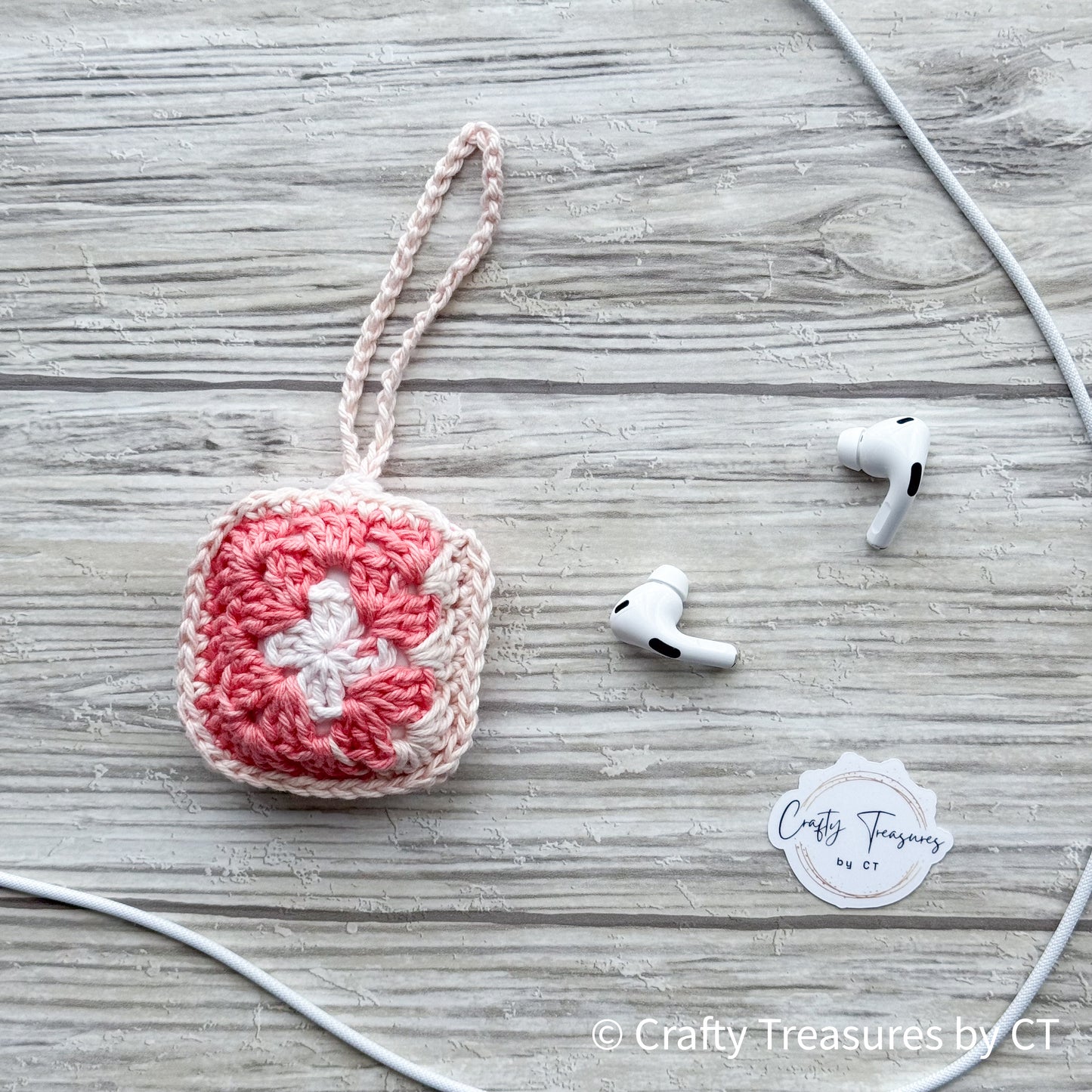 Crocheted Wireless Headphones Case - Energetic Pink