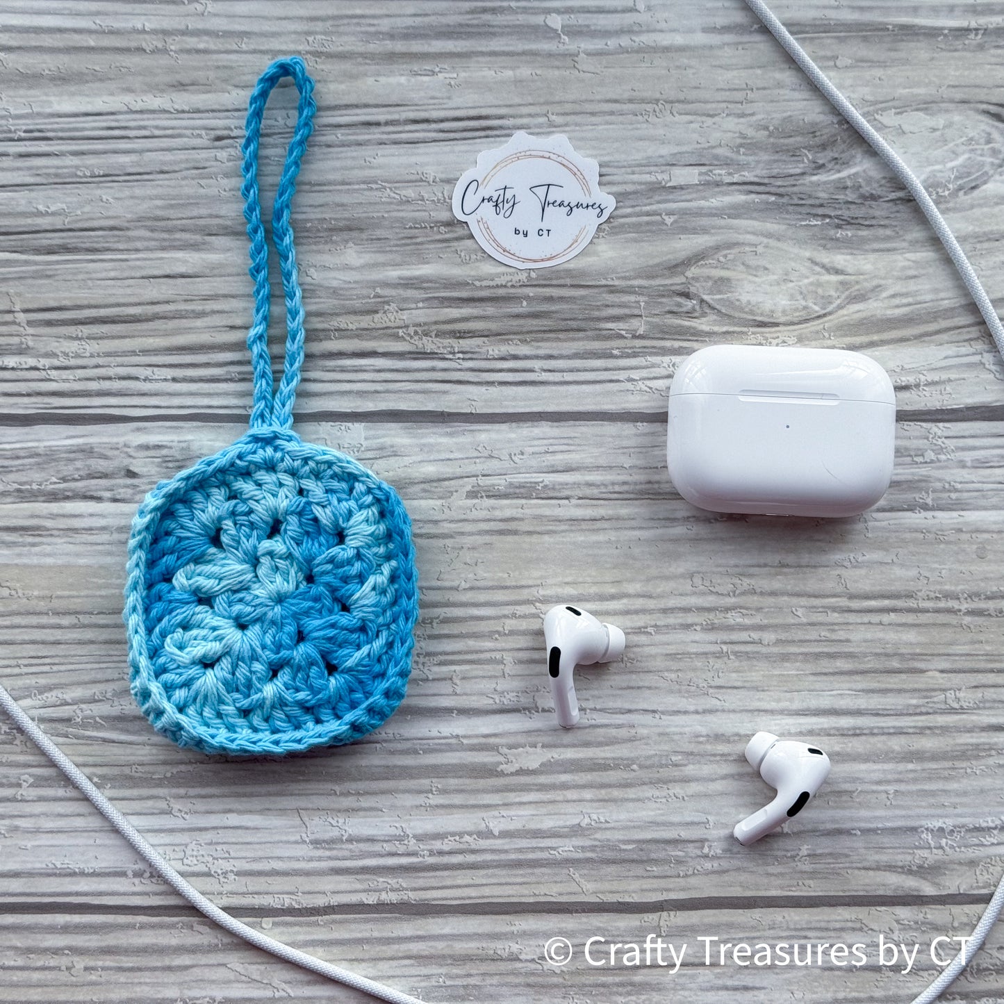 Crocheted Wireless Headphones Case - Swimming Pool