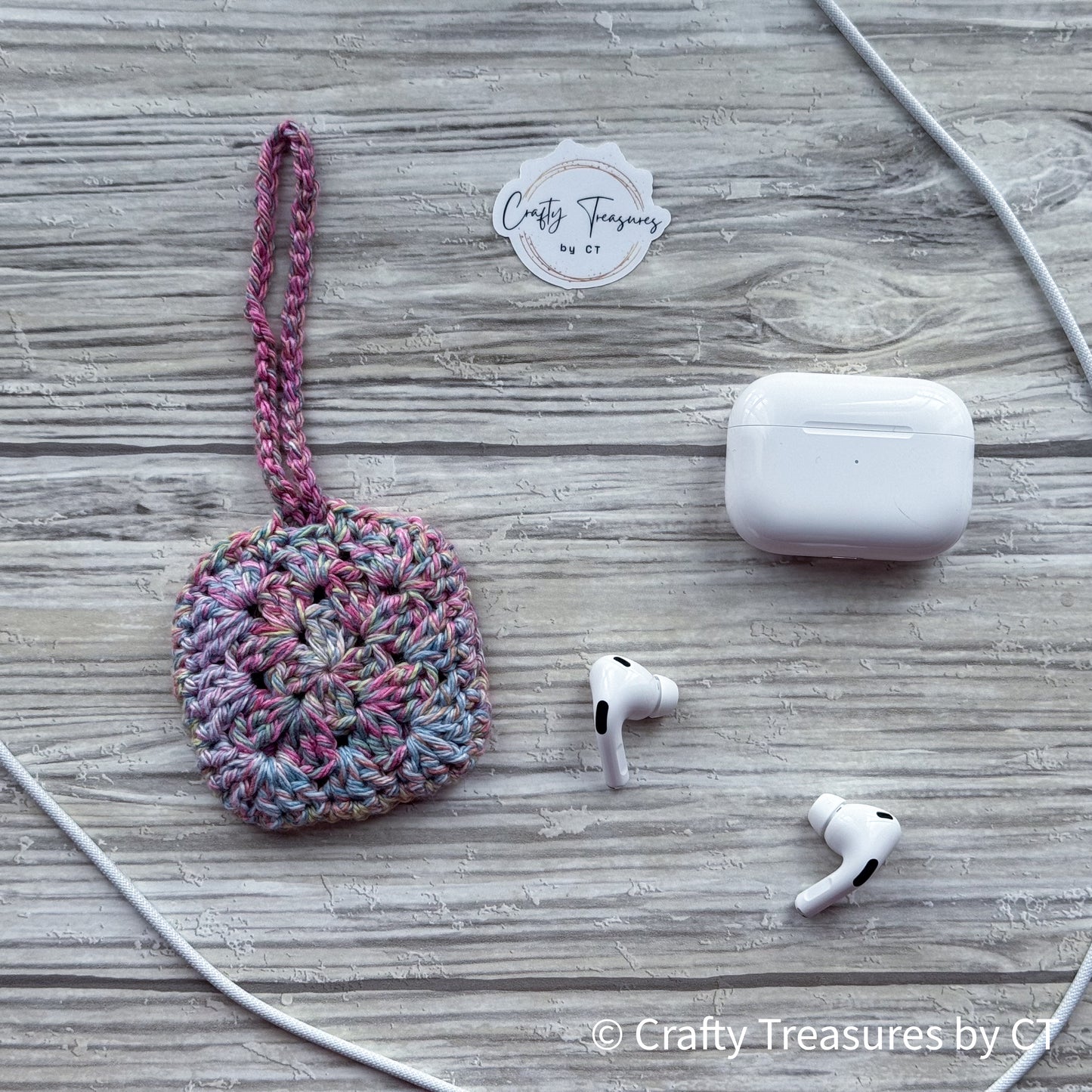 Crocheted Wireless Headphones Case - Haute Pink