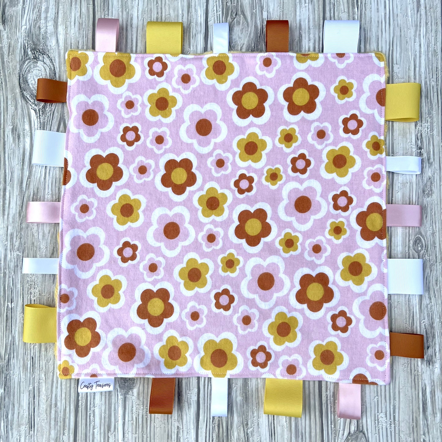 Retro Floral Tag Blanket